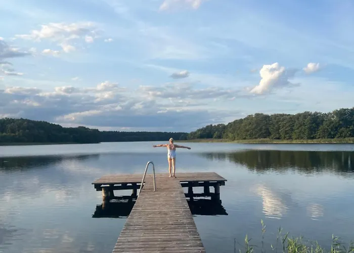 Am Flecken Zechlin بيت للعطل